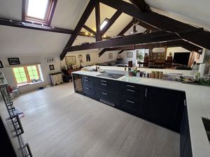 Kitchen- click for photo gallery